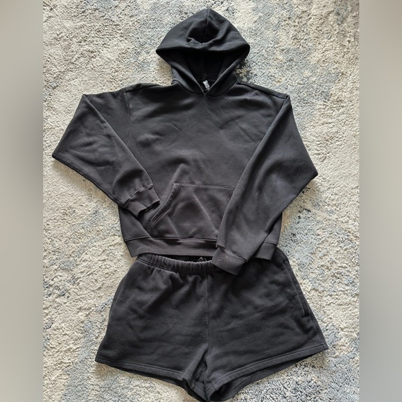 SKIMS Other - SKIMS SET - Cotton Fleece Classic Short & Hoodie